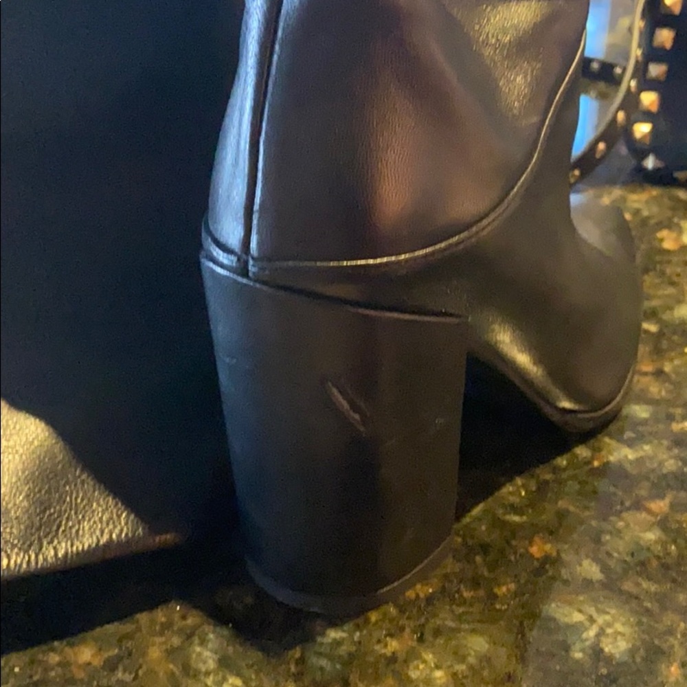 NWOT Stuart weitzman black leather boots